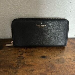 Kate Spade Wallet - like new